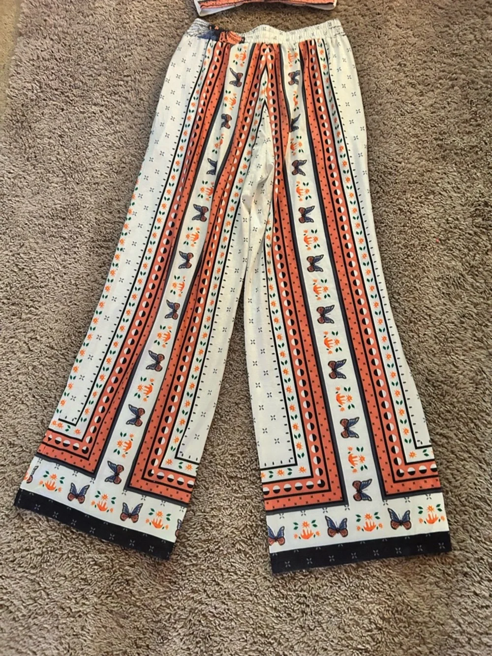 2-pc Butterfly-Print Wide-Leg Top and Pants — White with Orange & Blue - Picture 8 of 16